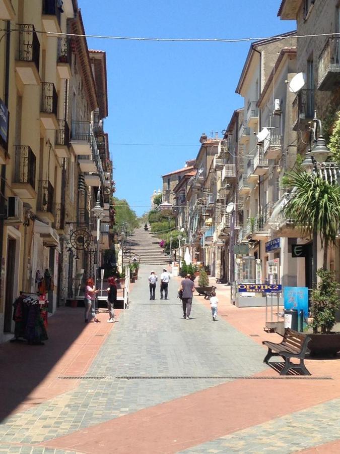Panoramic Apartments In Villa In Center "The Beach And The Cliff" 1 Agropoli Exteriör bild