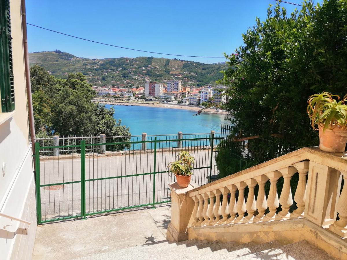 Panoramic Apartments In Villa In Center "The Beach And The Cliff" 1 Agropoli Exteriör bild