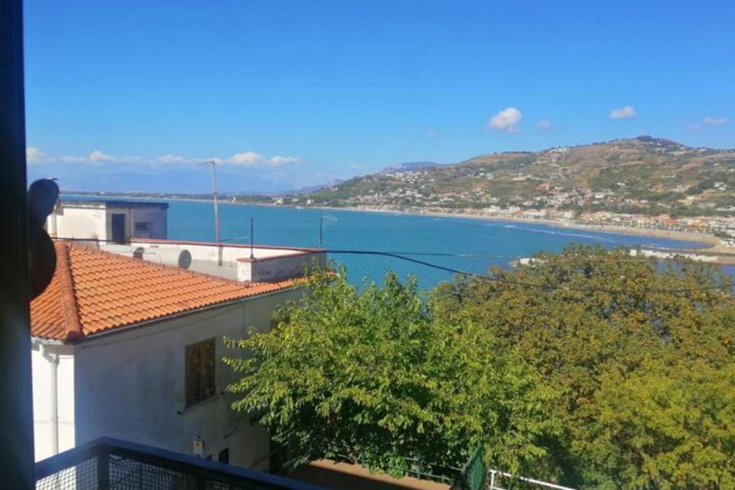 Panoramic Apartments In Villa In Center "The Beach And The Cliff" 1 Agropoli Exteriör bild