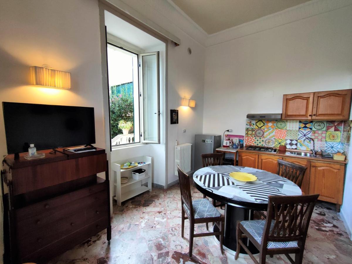 Panoramic Apartments In Villa In Center "The Beach And The Cliff" 1 Agropoli Exteriör bild